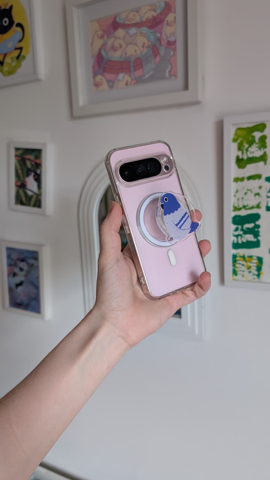 Magnetic Pigeon Phone Grip Stand